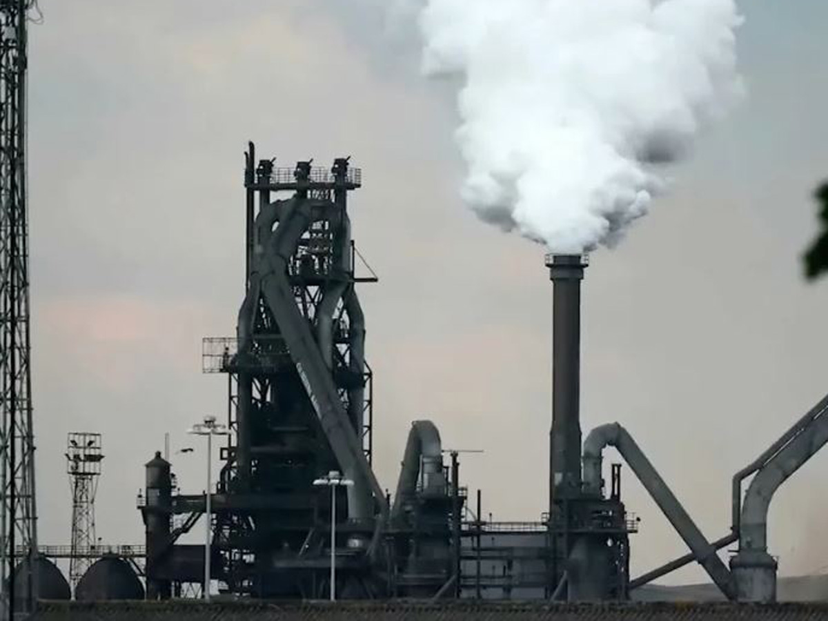 «Ремонтируют дыры»: одна из главных отраслей в России перешла в режим выживания — СМИ0