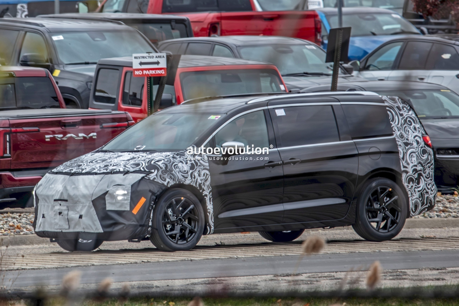 Chrysler Pacifica 2027: первые изображения и неожиданные перемены в дизайне