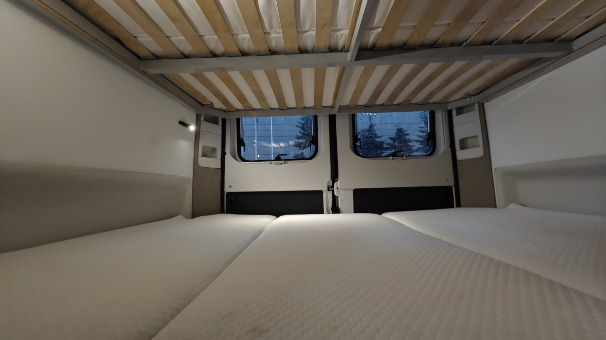 SUN LIVING Family V60SP: дизельный автодом на базе Fiat Ducato с двумя кроватями и АКПП