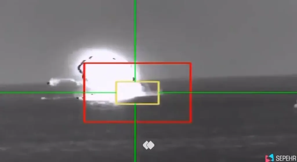 На фоне наращивания американцами сил в регионе стартовали учения ВМС КСИР Ирана под названием «Умный контроль над Ормузским проливом»