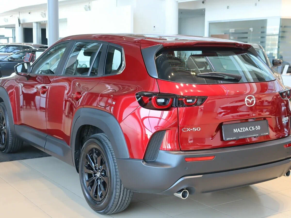 Mazda CX-5 против Mazda CX-50: сравнение характеристик, цен и отзывов владельцев