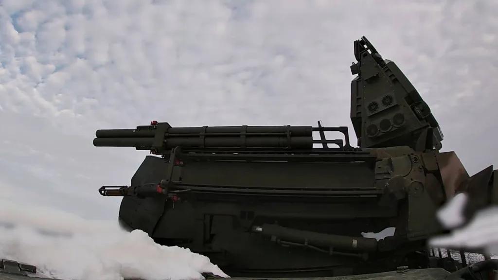 ЗРПК «Панцирь-С1» группировки войск «Восток» с малогабаритными ЗУР ближнего перехвата ТКБ-1055 (19Я6) «Гвоздь»