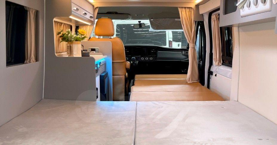 В Москве на продажу выставлен полноприводный автодом JMC Fushun RV-4X4 2025 с дизелем и АКПП