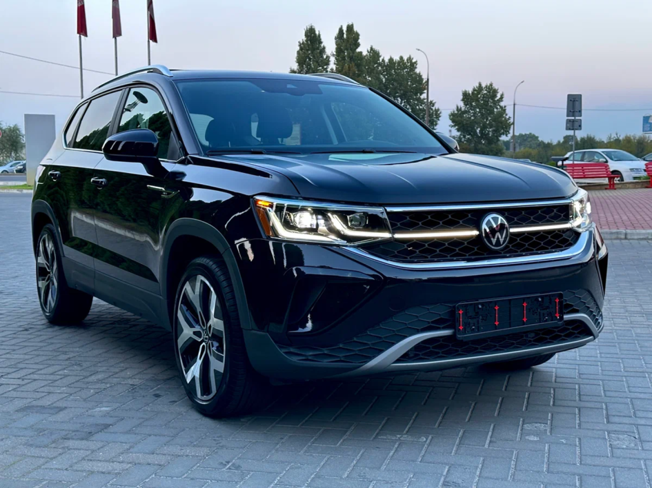 Renault Duster и Volkswagen Taos: сравнение характеристик и адаптация для российских условий