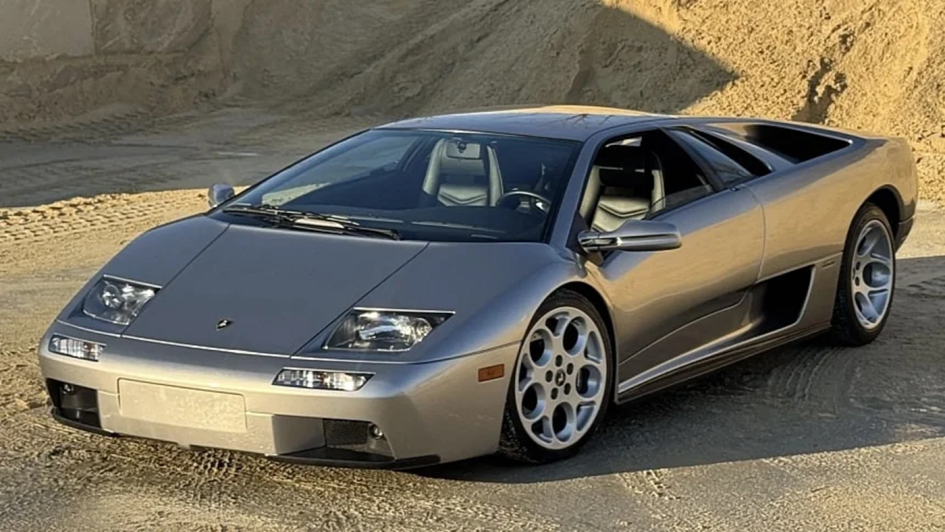 Редкий Lamborghini Diablo 2001 года ушел с молотка за рекордные $800 000