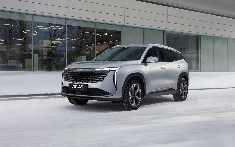 Geely Atlas с новым мотором и передним приводом: старт продаж и комплектация в России