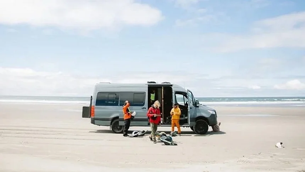 Необычный фургон Shift Van: как мобильный дом с раздвижным душем меняет представление о комфорте