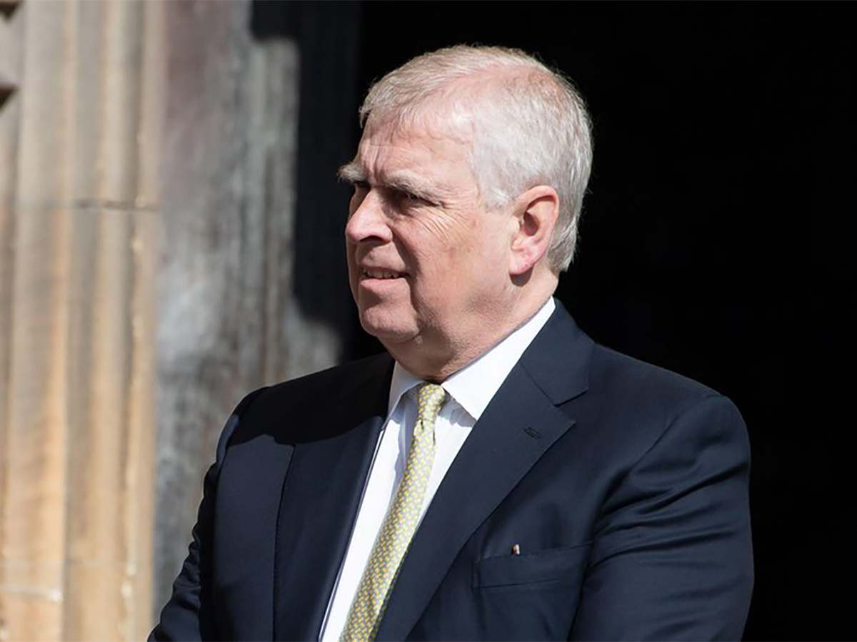 Экс-принца Эндрю освободили из полиции после 12-часового допроса0