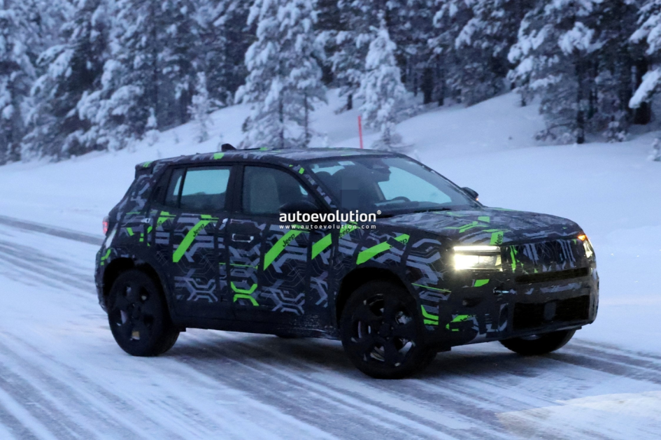 Jeep Avenger 2027: обновление с акцентом на материалы салона и зимние испытания