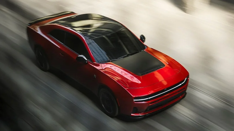 Dodge Charger SIXPACK получил обновленный капот с эффектным пауэрдомом