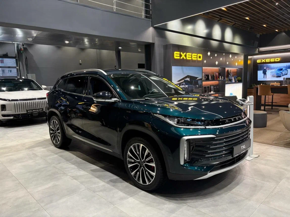 В Петербург привезли новые автомобили EXEED TXL