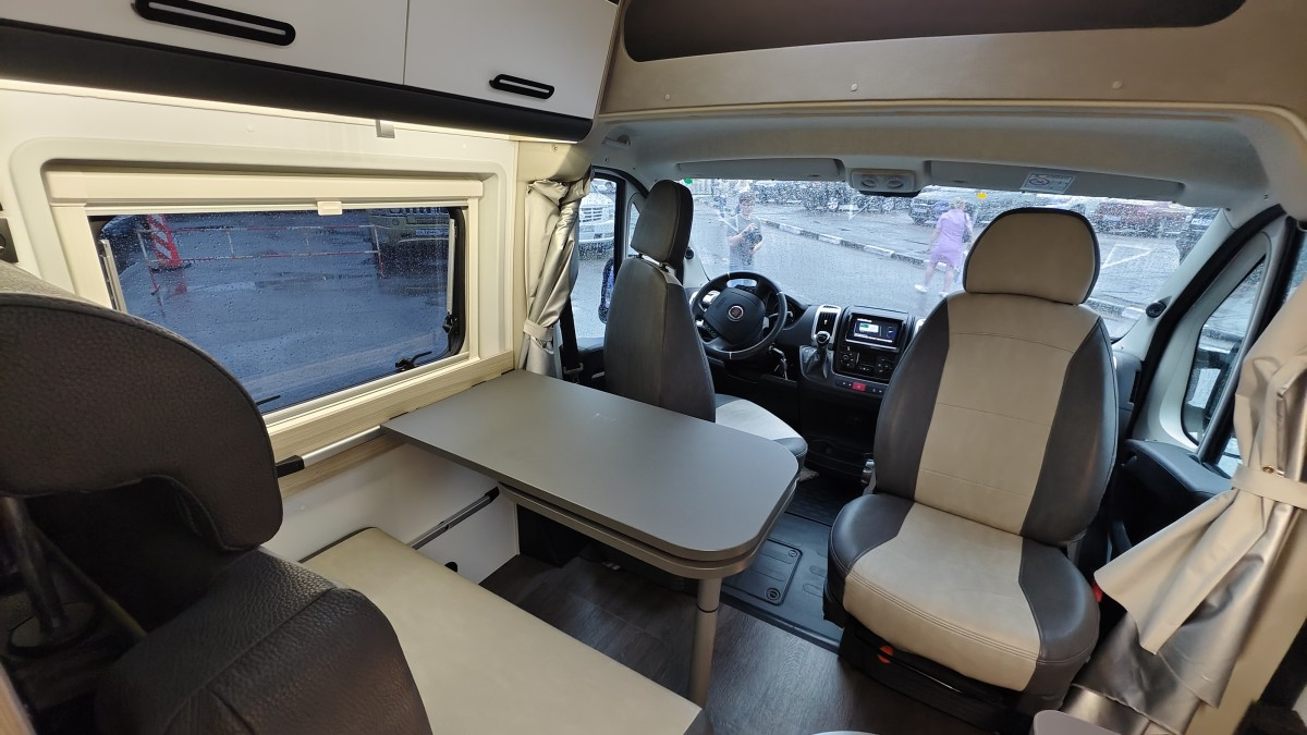 SUN LIVING Family V60SP: дизельный автодом на базе Fiat Ducato с двумя кроватями и АКПП