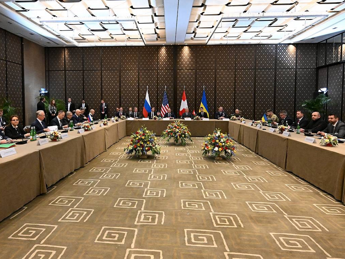 СМИ: в украинской группе вспыхнул раскол перед переговорами в Женеве0