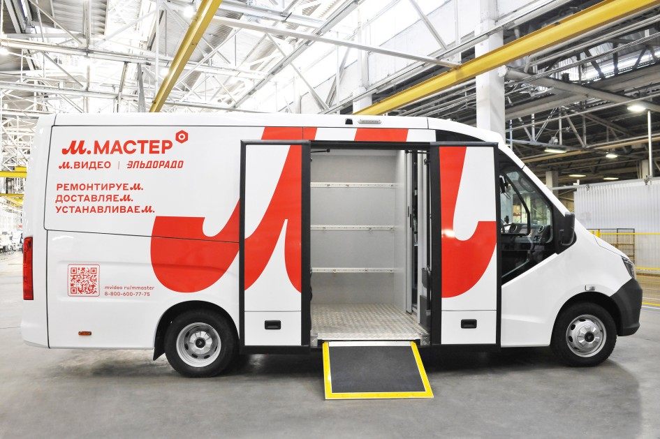 ГАЗ представил «ГАЗель Логистик»: первый низкопольный фургон для доставки в России