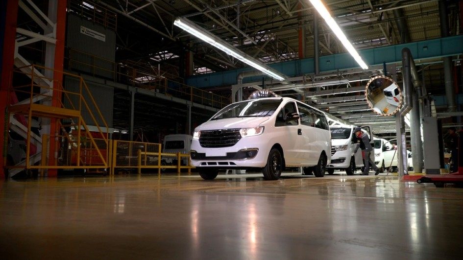 Sollers SF1: старт полного цикла производства нового минивэна и детали комплектаций