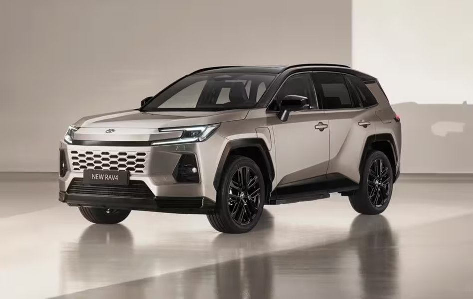 Toyota RAV4 XA60 с полным приводом и 2,0-литровым мотором: старт заказов в России