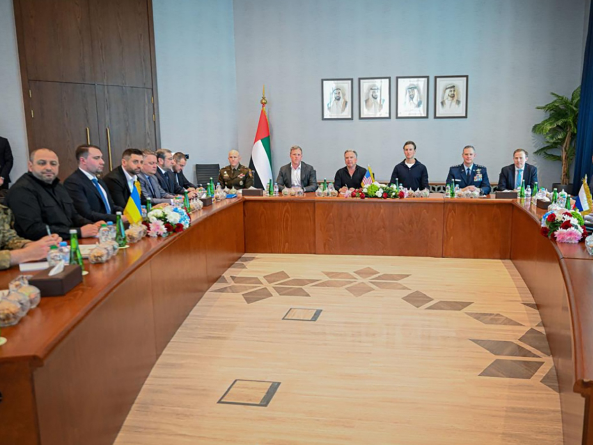 СМИ сообщили о неожиданном сдвиге позиции России на переговорах в Абу-Даби0