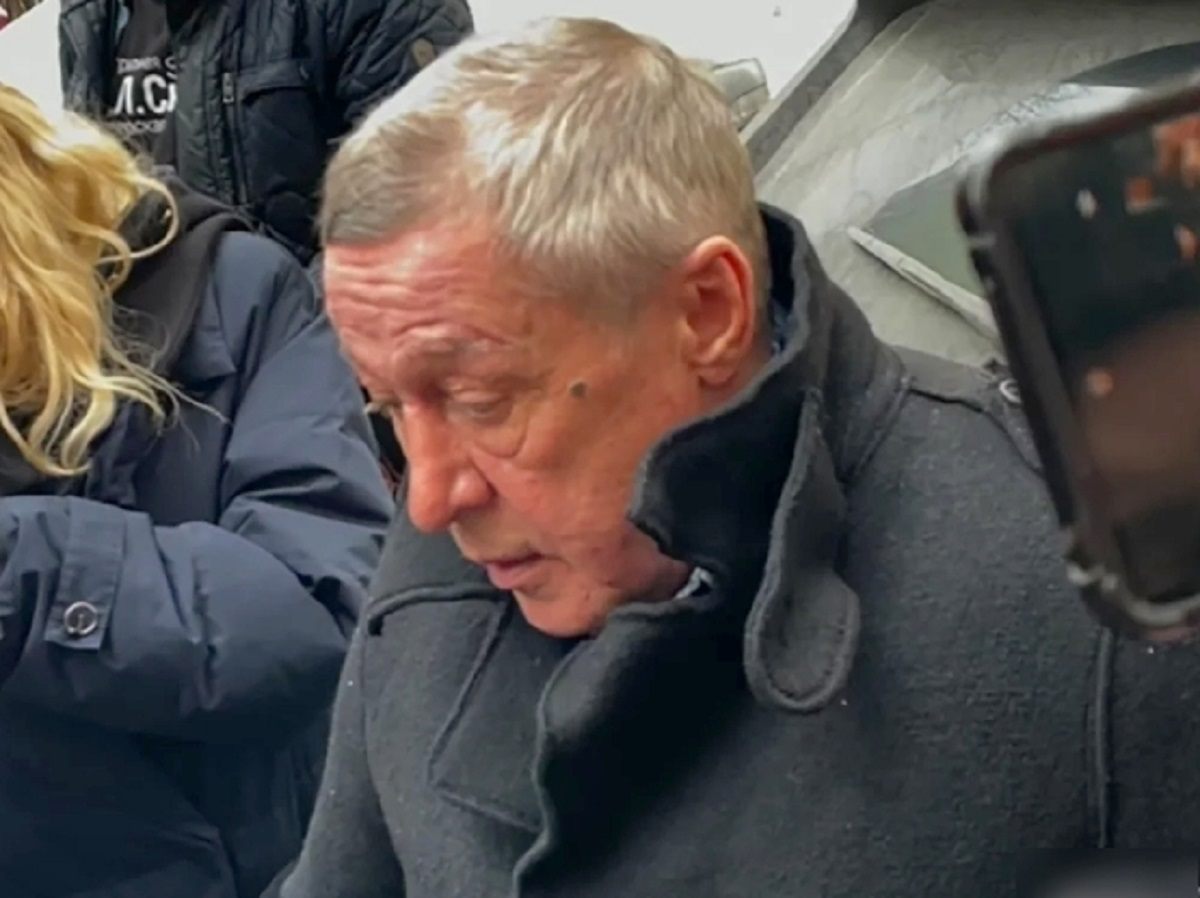 «Ужасная движуха»: билеты на новый спектакль с Ефремовым разобрали за 4 часа0