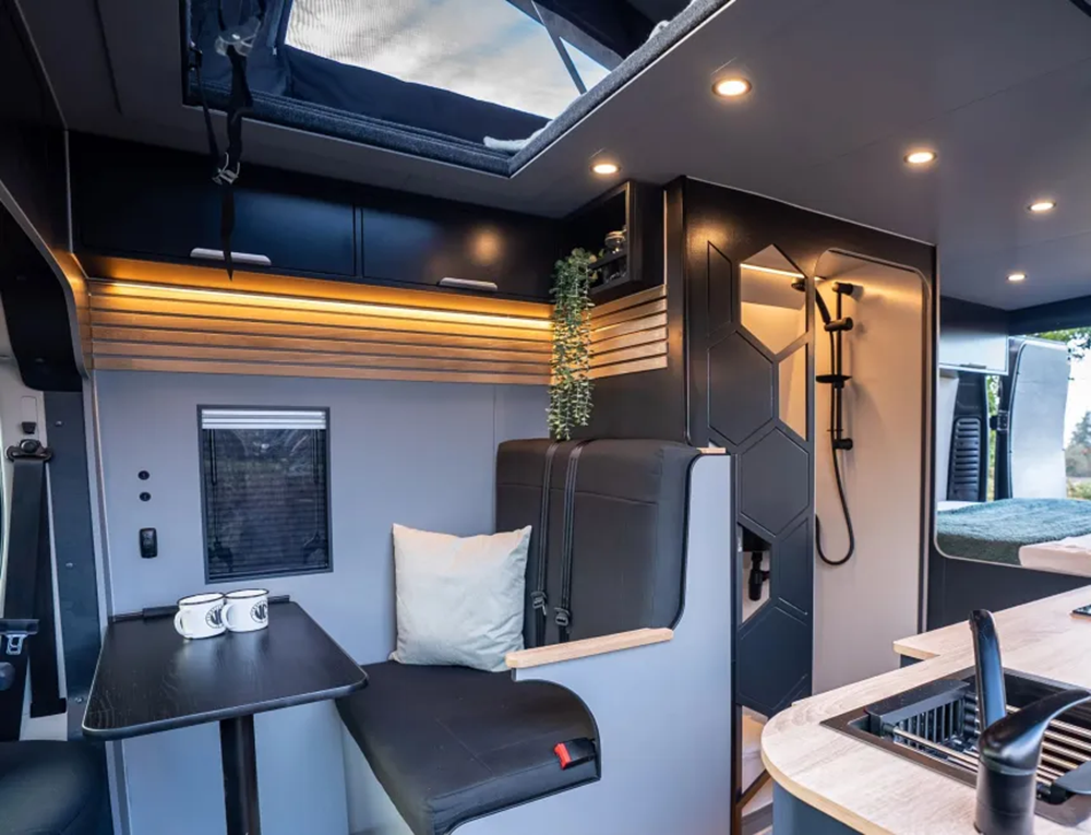 Saffi: новый кемпер-вэн с продуманным дизайном и практичными решениями