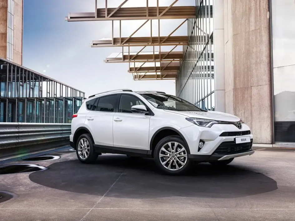 Две главные слабости Toyota RAV4 на вторичном рынке: что скрывают моторы и трансмиссия