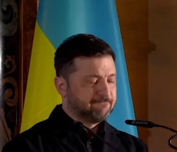 Зеленский снова отверг вывод ВСУ из Донбасса и потребовал «справедливого мира»