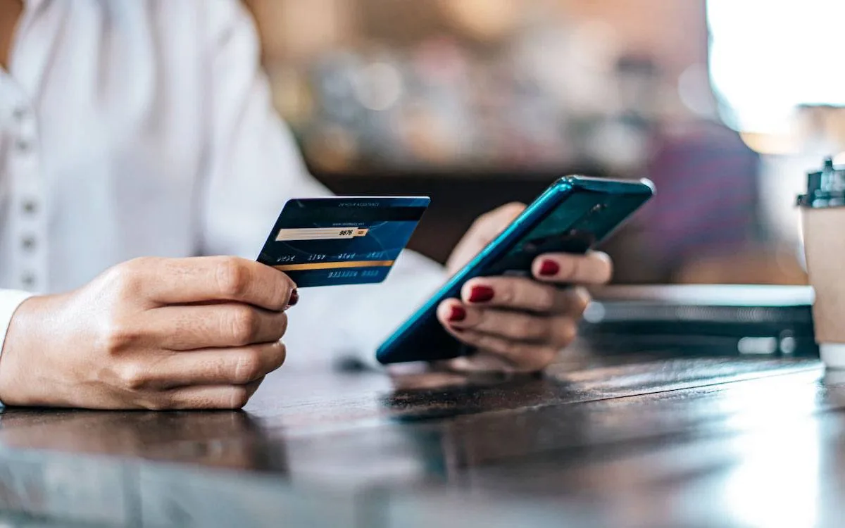 С карт россиян будут списания за отсутствие операций - предупреждение банков