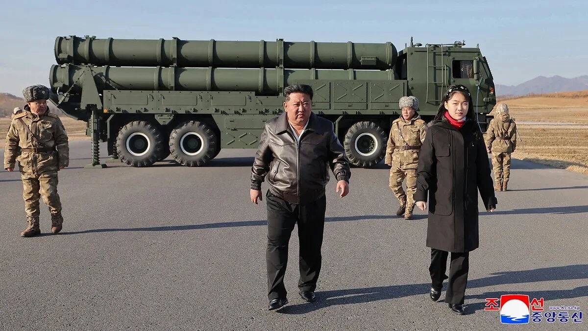 Несовершеннолетняя дочь Ким Чен Ына стала начальником ракетного управления