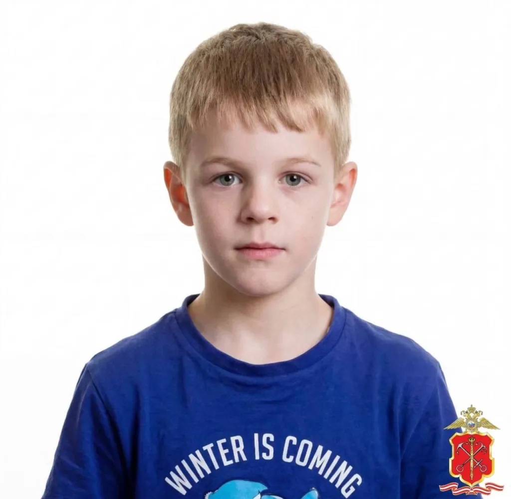 Сотни людей четвертый день ищут 9-летнего мальчика в Петербурге — появилось видео, как ребенок сел в машину к неизвестному и уехал с ним