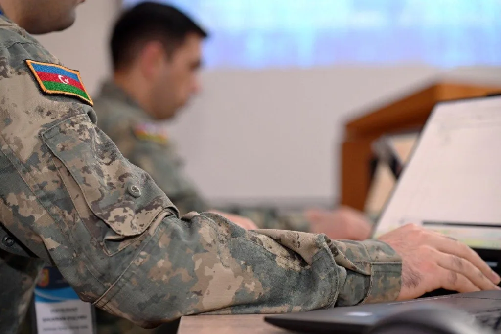 Киберщит Лондона: как британцы укрепляют позиции в Баку