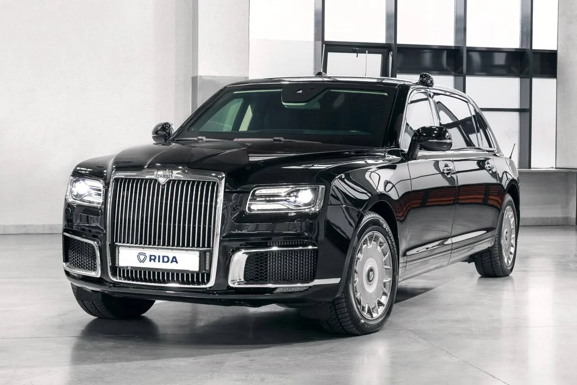 У Аурус Сенат появилась еще одна кузовная модификация — бронированный лимузин без центральной вставки, новинка создана нижегородской компанией RIDA