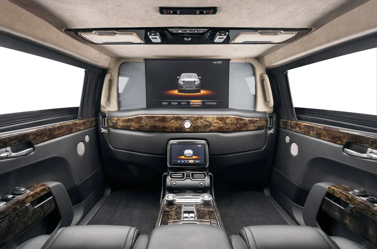 У Аурус Сенат появилась еще одна кузовная модификация — бронированный лимузин без центральной вставки, новинка создана нижегородской компанией RIDA