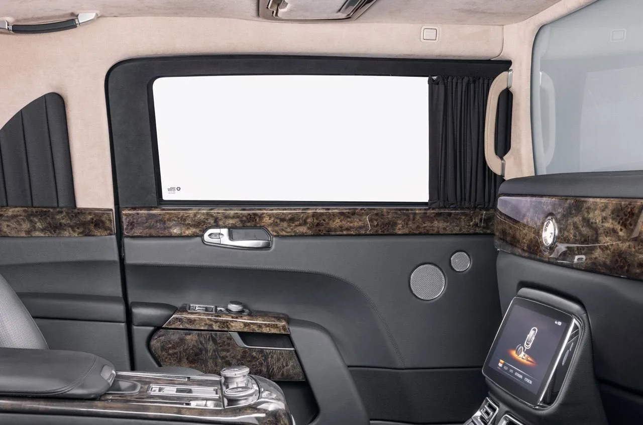 У Аурус Сенат появилась еще одна кузовная модификация — бронированный лимузин без центральной вставки, новинка создана нижегородской компанией RIDA