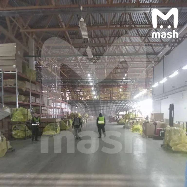 Пятерых сварщиков вытащили из-под завалов после обрушения крыши на заводе Evolute в Липецкой области