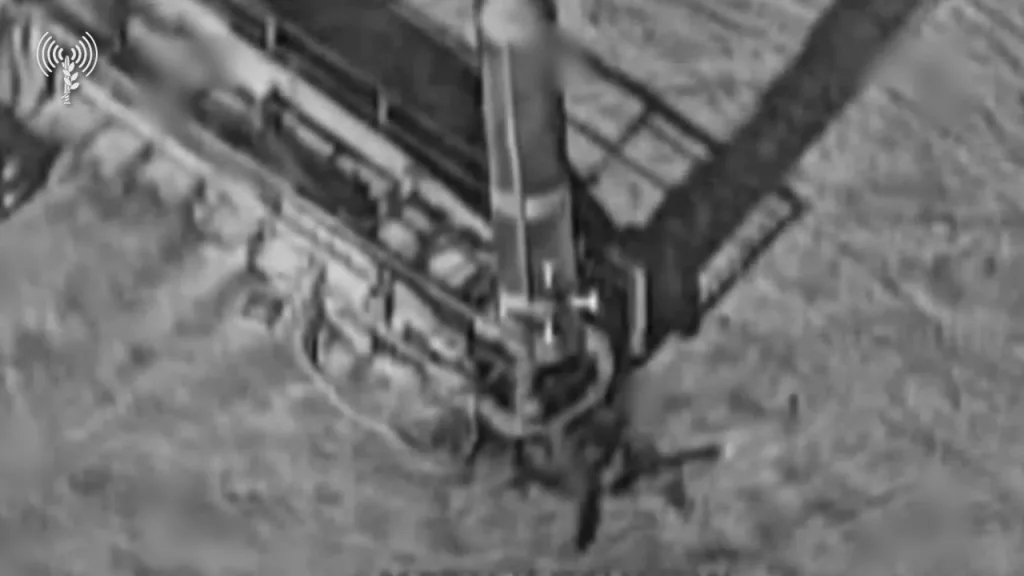 Первые официальные кадры ударов ВВС Израиля по пусковым установкам иранских баллистических ракет в ходе операции «Рёв льва»