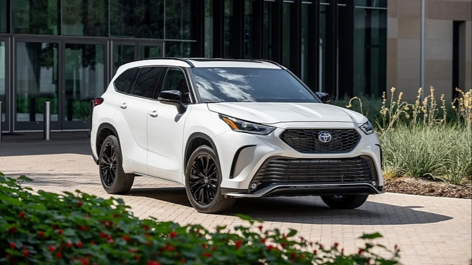 Toyota отзывает более 550 000 внедорожников Highlander из-за опасного дефекта