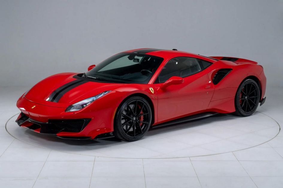 Редкий Ferrari 488 Pista 2019 года ушел с молотка в Нью-Йорке за рекордную сумму