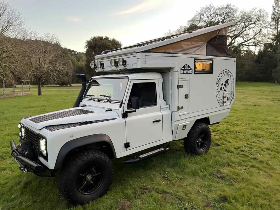 Редкий кемпер для охоты на базе Land Rover Defender 110 выставлен на аукцион