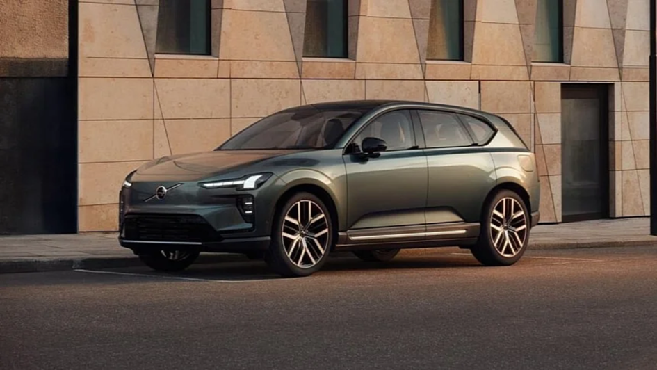 Volvo увеличивает выпуск электрокроссовера EX60 из-за рекордного спроса в 2026 году