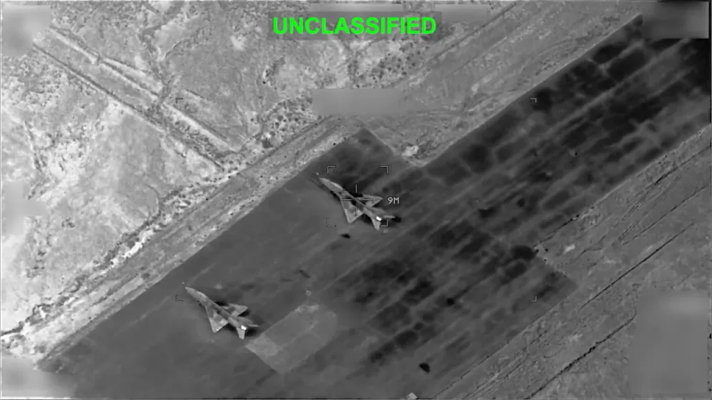 Уничтожение иранского ЗРК AD-08 Majid, истребителя Chengdu J-7 (китайский вариант МиГ-21) в аэропорту Йезд и грузовика