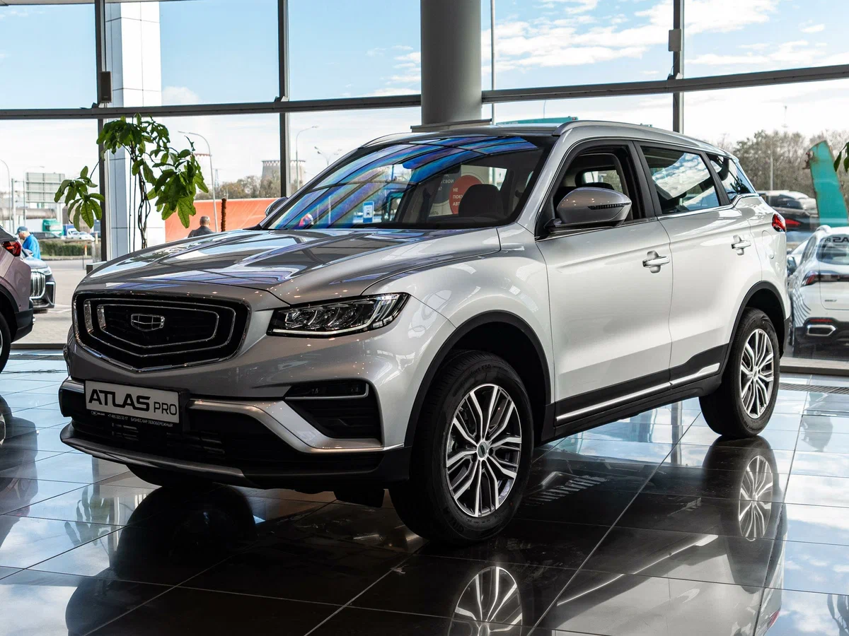 Сравнение VW Taos и Geely Atlas Pro: что выбрать на рынке кроссоверов 2026 года