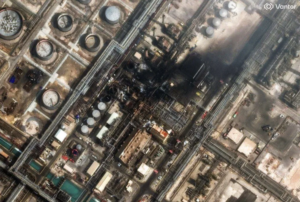 Последствия сегодняшнего удара по НПЗ Saudi Aramco в Рас-Тануре