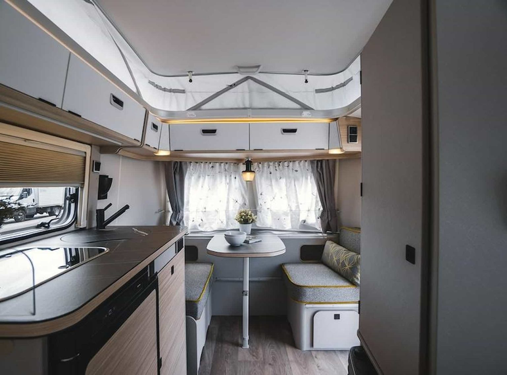 Новый прицепной автодом Eriba Touring: ретро-дизайн и современные технологии для путешествий