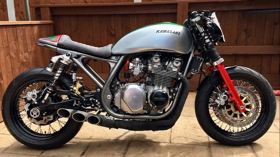 Необычный кастом Kawasaki Zephyr 750: сочетание трекера и кафе-рейсера в одном проекте