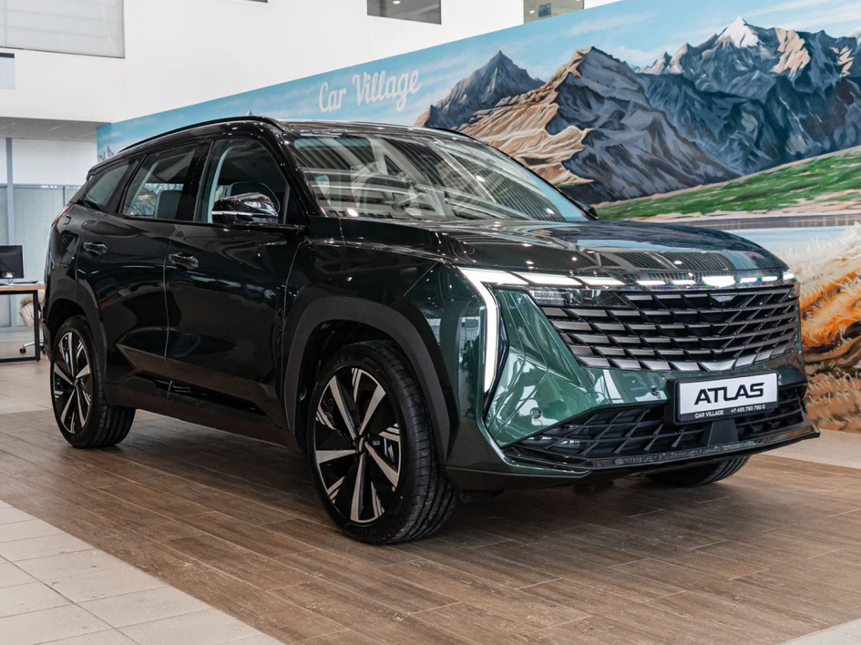 Сравнительный анализ Geely Atlas и Kia Sportage в условиях современного российского авторынка