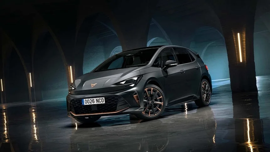 Cupra Born 2026: обновленный электрокар с физическими кнопками и новым дизайном