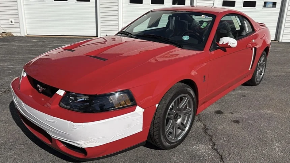 Редкий Ford Mustang SVT Cobra 2003 года: цена выросла в пять раз за 23 года