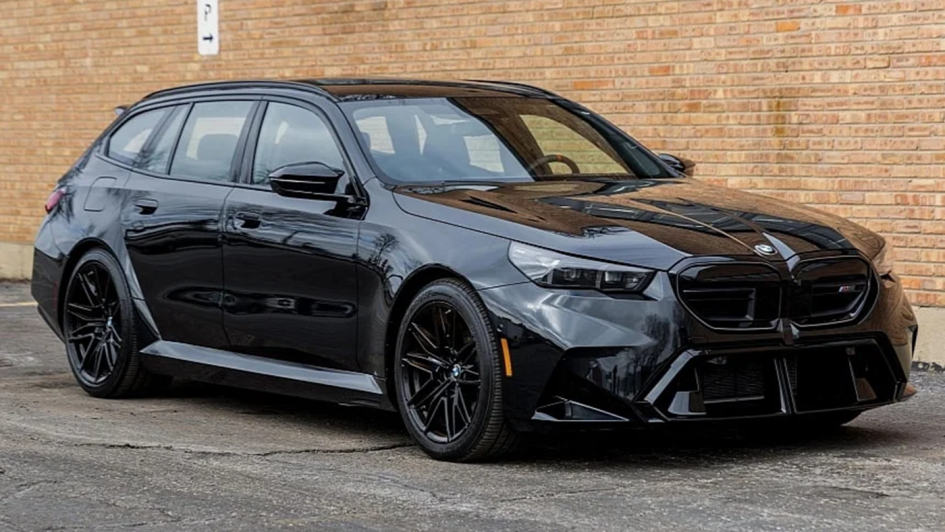 Редкий BMW M5 Touring 2026 года с минимальным пробегом выставлен на аукцион