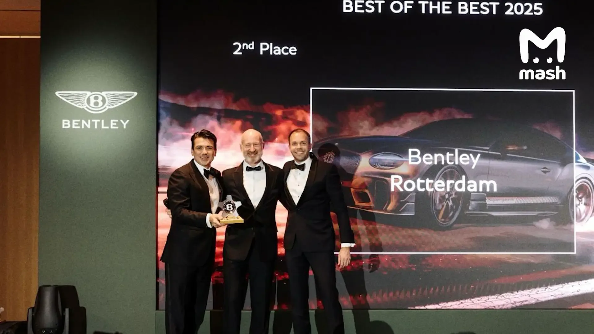 Неожиданно (нет) Киев занял третье место в Европе по продажам Bentley — люкс-статистику огласил региональный директор компании Ричард Леопольд на премии бренда "Лучшие из лучших по KPI" в Марбелье