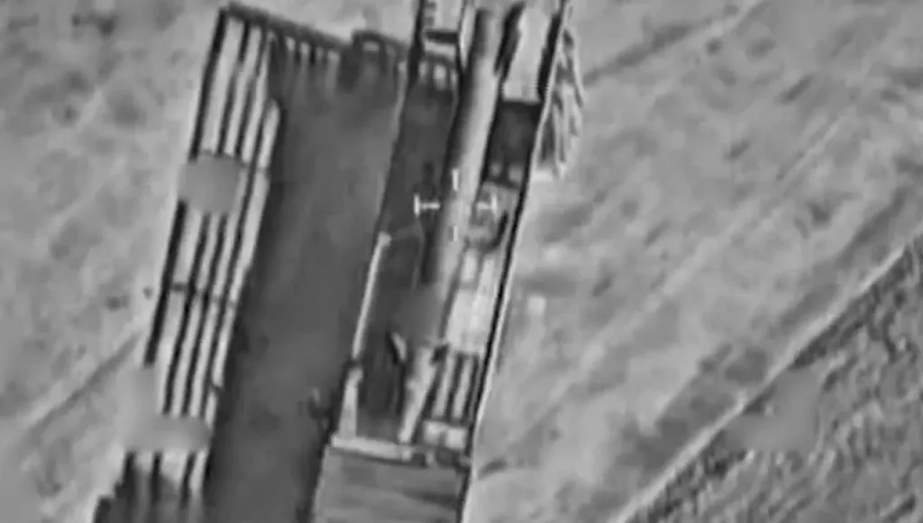 Кадры объективного контроля уничтожения пусковой установки БРСД Kheibar Shekan ударом израильского БПЛА Hermes 900