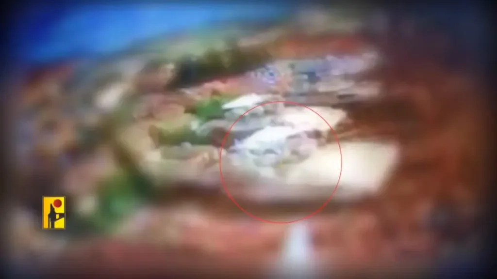Очередной FPV-дрон "Хезболлы" поражает израильский ТБТР Namer, припаркованный в скоплении техники